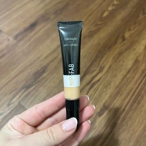 Nip + Fab 05 Concealer